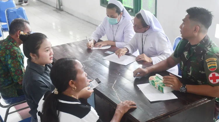 Karya Bakti TNI AD untuk Rakyat Gelar Operasi Katarak dan Bibir Sumbing di Nias
