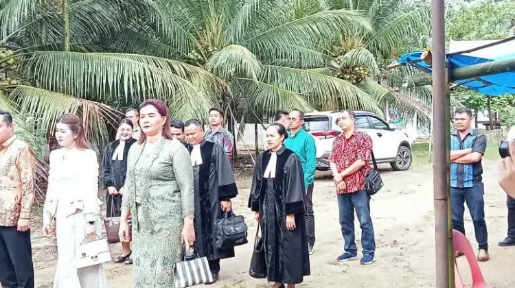 BPH ONKP Letakkan Batu Pertama Gereja Lasara Sihene'asi