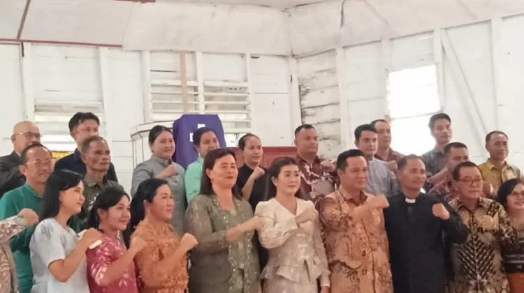 BPH ONKP Letakkan Batu Pertama Gereja Lasara Sihene'asi