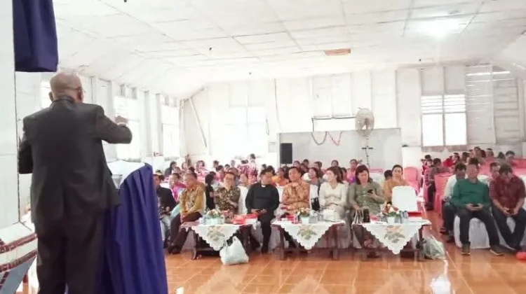 BPH ONKP Letakkan Batu Pertama Gereja Lasara Sihene'asi