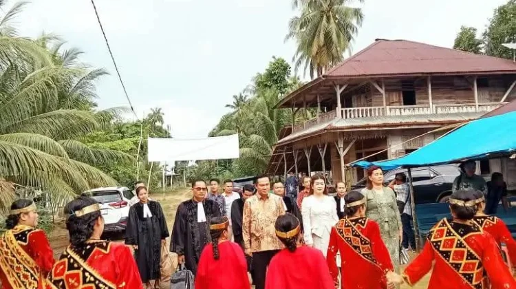 BPH ONKP Letakkan Batu Pertama Gereja Lasara Sihene'asi