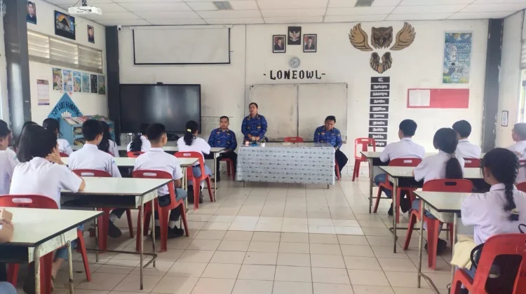 Pemberangkatan peserta OSN SMA Negeri 1 Gunungsitoli