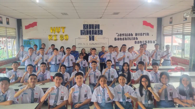 Pemberangkatan peserta OSN SMA Negeri 1 Gunungsitoli