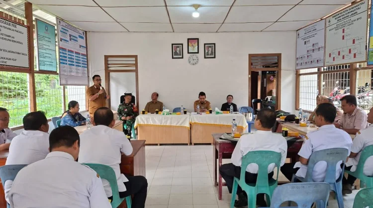 Camat Gunungsitoli melantik anggota BPD Desa Fadoro Lasara