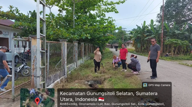 Kegiatan Jumat Bersih Kantor Kecamatan Gunungsitoli Selatan