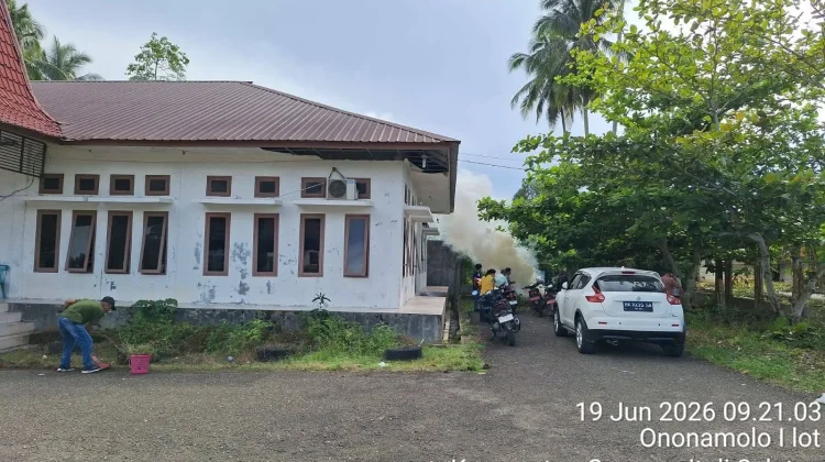 Kegiatan Jumat Bersih Kantor Kecamatan Gunungsitoli Selatan