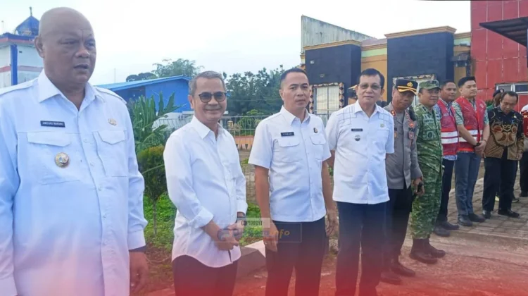 Bupati Nias Sambut Kedatangan Menteri Pendidikan Dasar dan Menengah RI