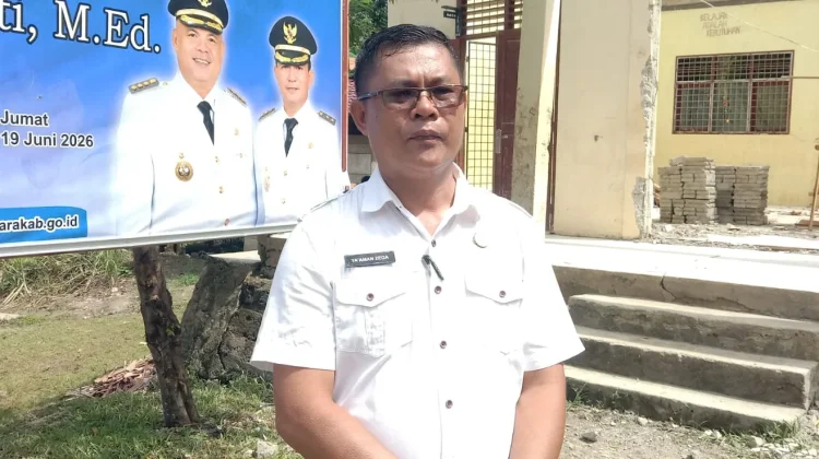 Mendikdasmen RI  Berkunjung di SMP 3 Sitolu Ori