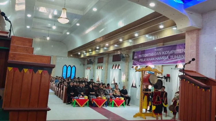 Ephorus ONKP Buka Konven Pendeta GNKP-Indonesia ke-XII di Gunungsitoli