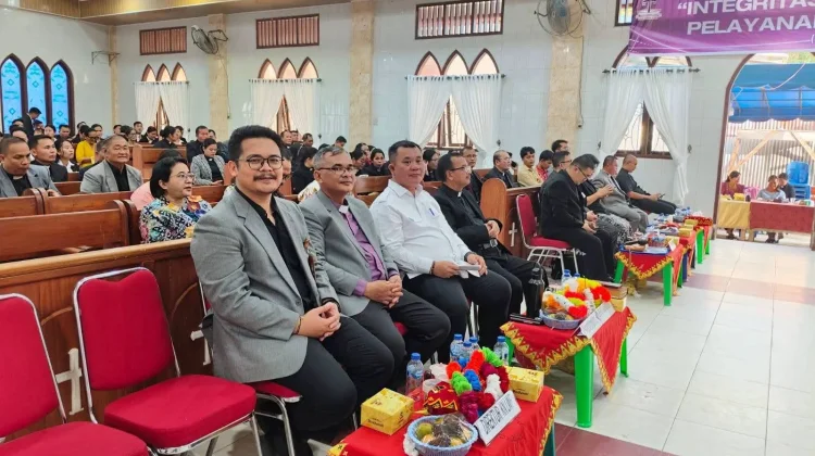 Ephorus ONKP Buka Konven Pendeta GNKP-Indonesia ke-XII di Gunungsitoli