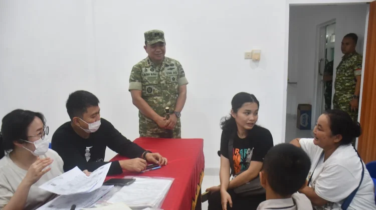 TNI AD Gelar Operasi Katarak dan Bibir Sumbing di Kepulauan Nias