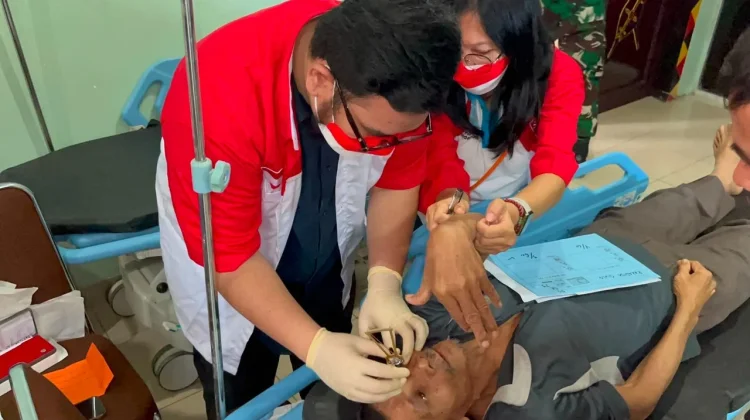 TNI AD Gelar Operasi Katarak dan Bibir Sumbing di Kepulauan Nias