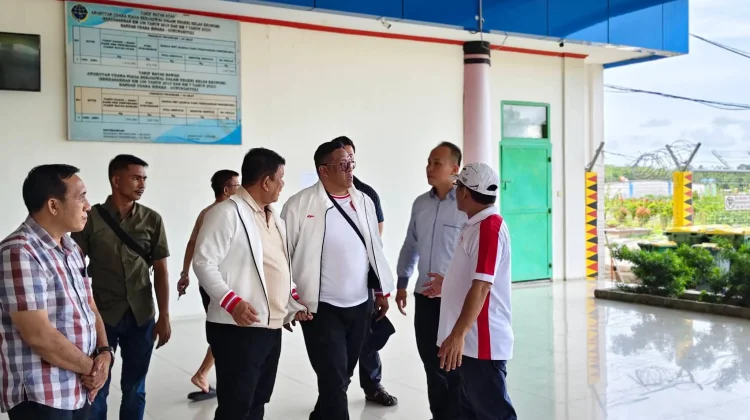 Ketua Umum KONI Sumut dan Rombongan Tiba di Bandara Binaka