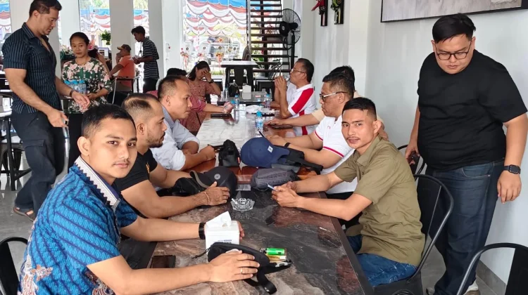 Ketua Umum KONI Sumut dan Rombongan Tiba di Bandara Binaka