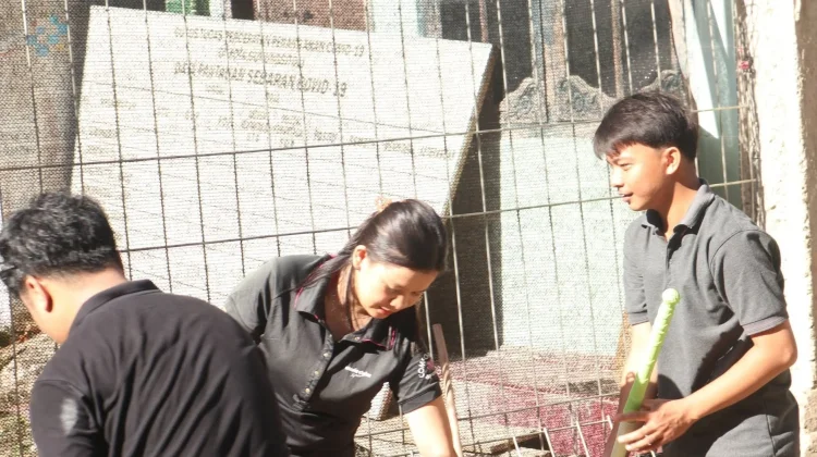Aksi Bersih-bersih di Lingkungan kantor Diskomino Gunungsitoli