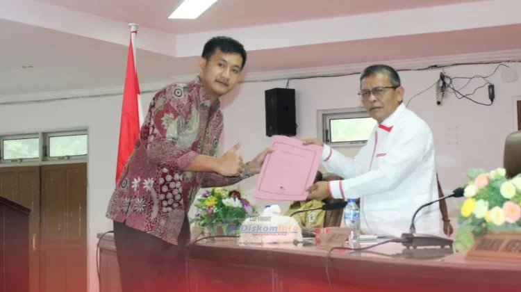 Bupati Nias Hadiri Rapat Paripurna DPRD Penyampaian Pandangan Umum Fraksi-fraksi