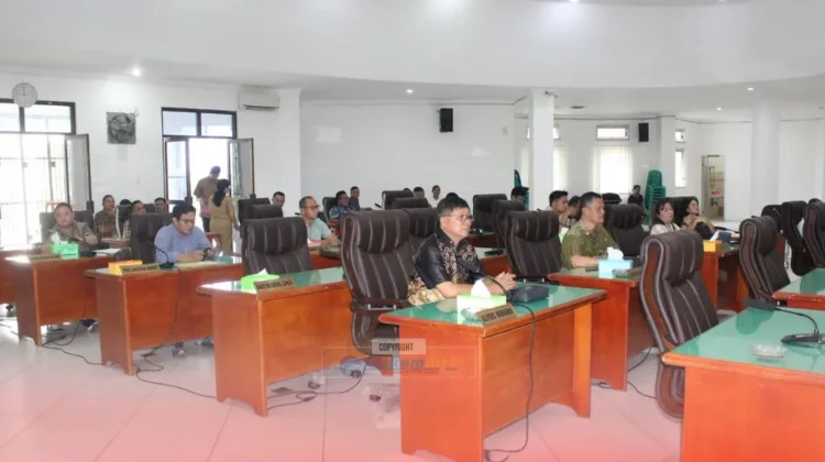 Bupati Nias Hadiri Rapat Paripurna DPRD Penyampaian Pandangan Umum Fraksi-fraksi
