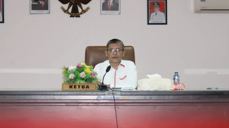 Bupati Nias Hadiri Rapat Paripurna DPRD Penyampaian Pandangan Umum Fraksi-fraksi