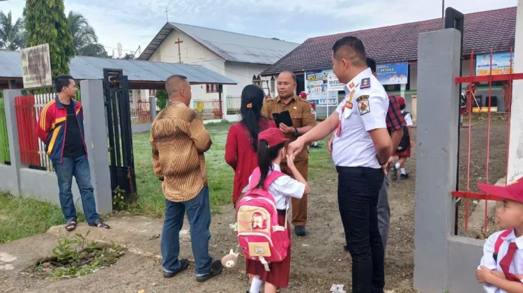 Kadis Perhubungan Nias Utara Buka Kegiatan MPLS di SDN 071032 Lakha