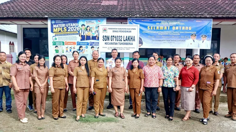 Kadis Perhubungan Nias Utara Buka Kegiatan MPLS di SDN 071032 Lakha