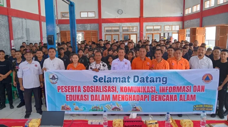 Sosialisasi KIE Menghadapi Bencana di SMK Swasta Pemda Nias