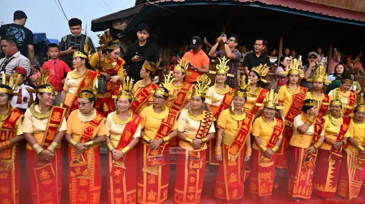 Kunjungan Bobby dan Dubes Prancis di Desa Wisata Bawomataluo