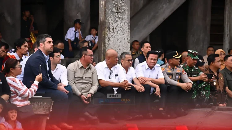 Kunjungan Bobby dan Dubes Prancis di Desa Wisata Bawomataluo