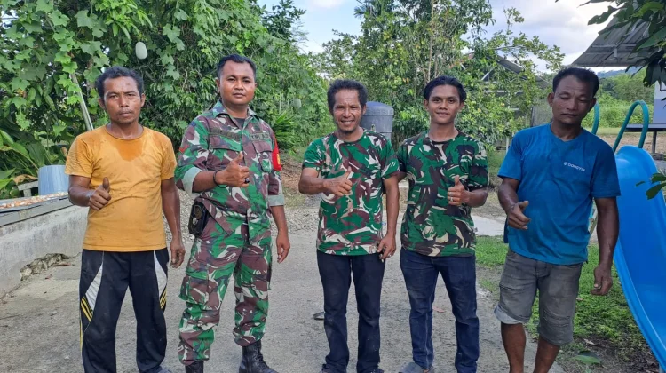 Satgas Karbak TNI AD Layani Sumur Bor Air Bersih di Pantai Asuhan API