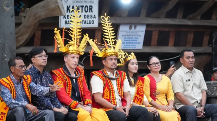 Dampingi Gubsu dan Dubes Prancis, Wali Kota Tinjau Desa Bawomataluo