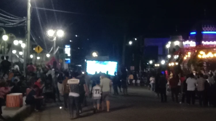 Masyarakat Padati Alun-Alun Gunungsitoli Nobar Bersama Gubsu