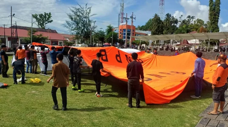 Simulasi Pemasangan Tenda Darurat Bentuk Kesiapsiagaan Hadapi Potensi Bencana