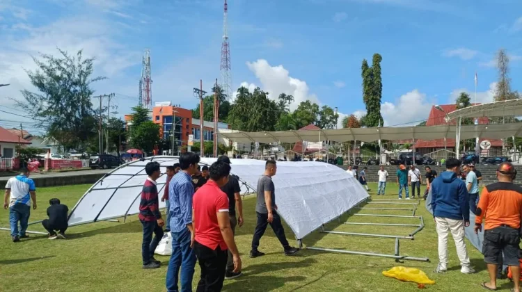 Simulasi Pemasangan Tenda Darurat Bentuk Kesiapsiagaan Hadapi Potensi Bencana