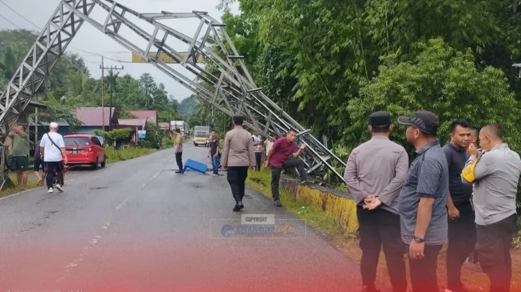 Bupati Nias Tinjau Lokasi Bencana Akibat Hujan Deras