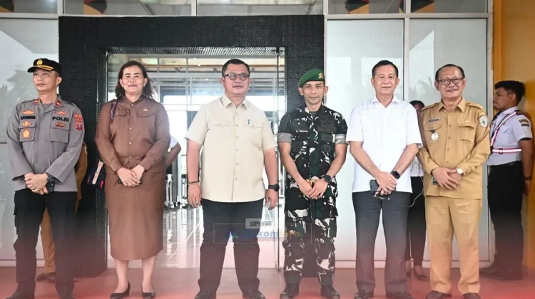 Menteri Kebudayaan Republik Indonesia Tiba di Kepulauan Nias