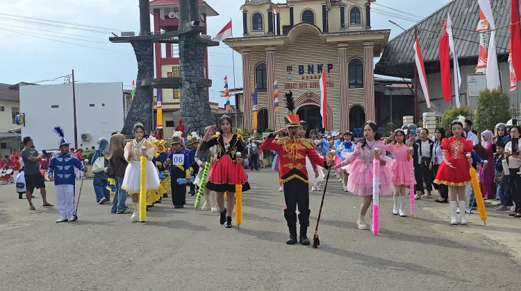 Parade Penghormatan Peserta Lomba Drumband Sekota Gunungsitoli