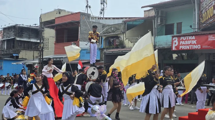 Parade Penghormatan Peserta Lomba Drumband Sekota Gunungsitoli