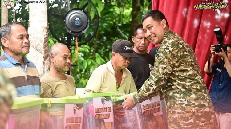 Kunjungan Kerja Pangdam I/Bukit Barisan di Sumur Bor Desa Onozitoli Olora