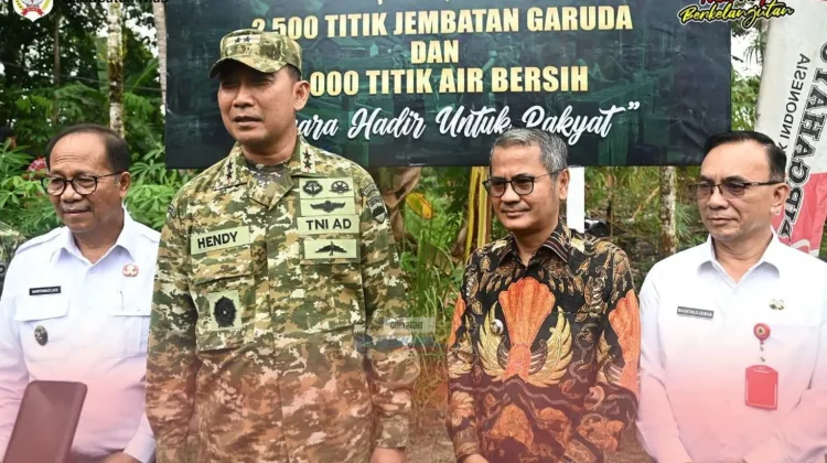 Kunjungan Kerja Pangdam I/Bukit Barisan di Sumur Bor Desa Onozitoli Olora