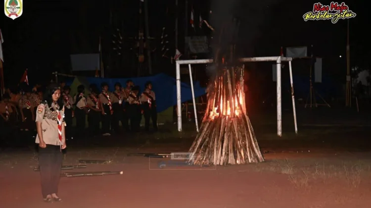 Kegiatan Api Unggun dan Renungan Suci di Kabupaten Nias