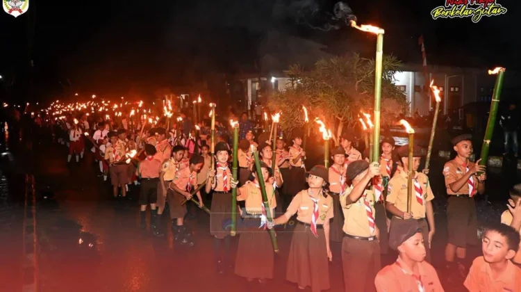 Pawai Obor Memeriahkan HUT ke-81 Kemri di Kabupaten Nias