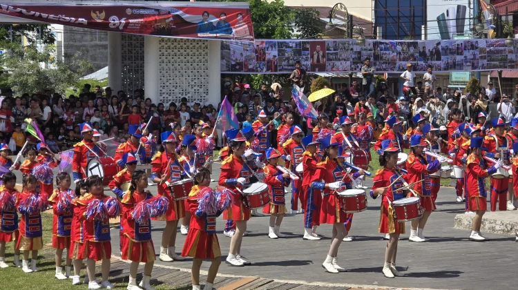 Drumband SD Negeri 070975 Gunungsitoli