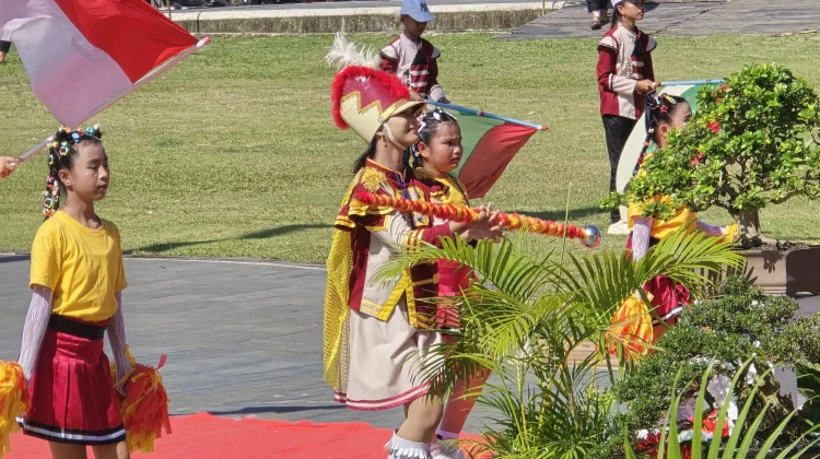 Drumband SD Negeri 074038 Tohia Semarakkan Hari Kemerdekaan RI
