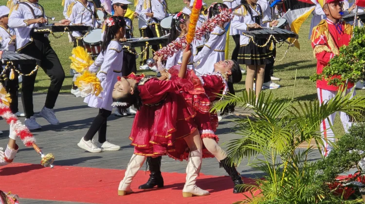 Drumband SD Negeri 070974 Gunungsitoli Rayakan Kemerdekaan Republik Indonesia