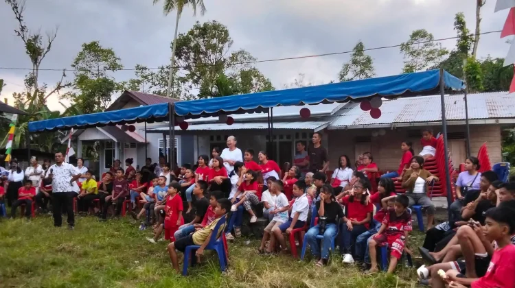 Warga Desa Hilinakhe Rayakan HUT Ke-81 Kemri