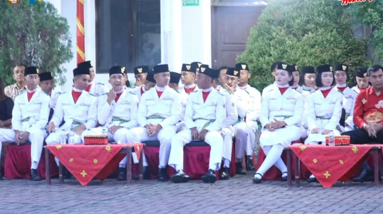 Sukses Melaksanakan Tugas, Walikota Gunungsitoli Apresiasi Paskibraka