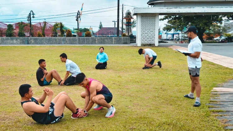 Atlet Kota Gunungsitoli Jalani Tes Fisik di Lapangan Merdeka