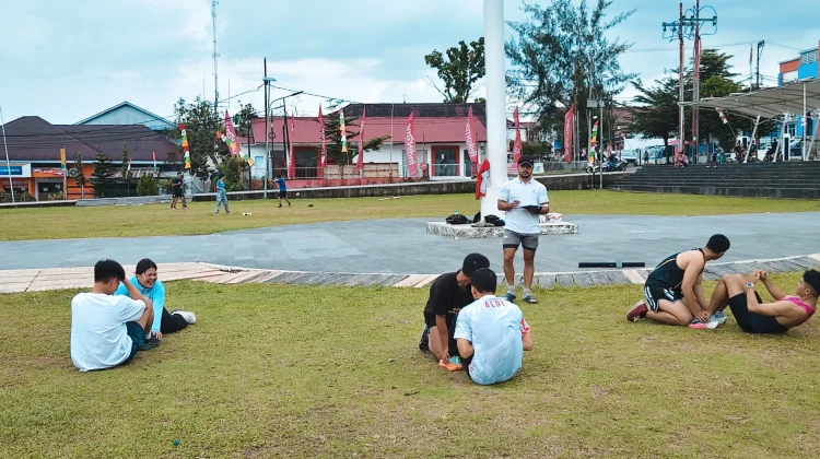Atlet Kota Gunungsitoli Jalani Tes Fisik di Lapangan Merdeka