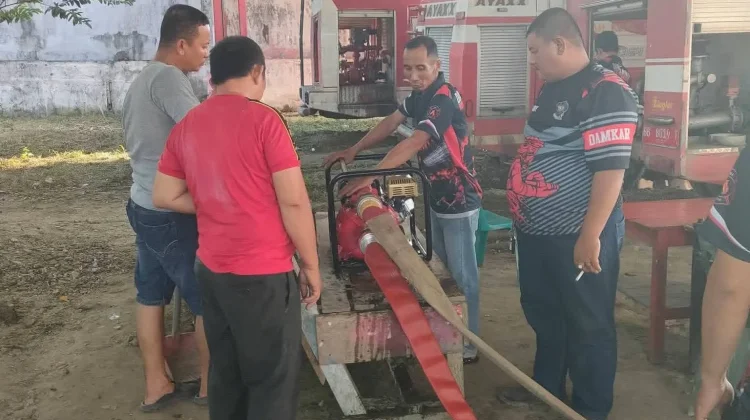 Pengujian Pompa Portabel YMT220 oleh Damkarmat Kota Gunungsitoli