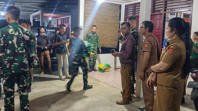 Pemkab Nias Barat Salurkan Bantuan kepada Warga Terdampak Banjir
