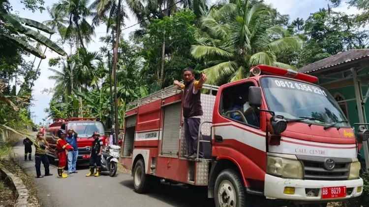 Kebakaran Rumah Milik Lansia di Desa Simandraölö,